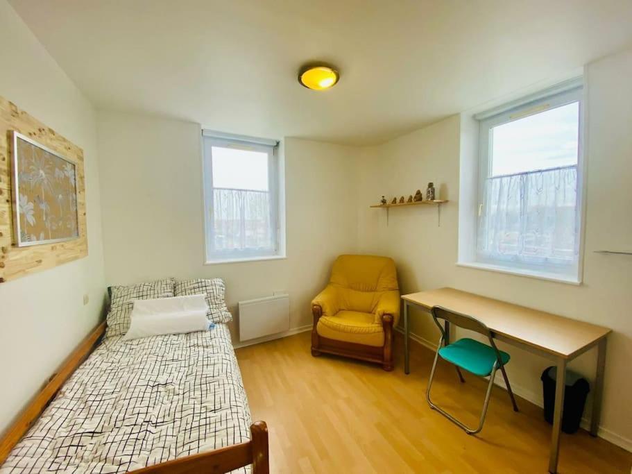 Appartement Renove Et Lumineux. Calais Exterior photo